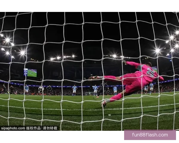 哈兰德久违戴帽手捧比赛用球晒照：这是个不错的周六